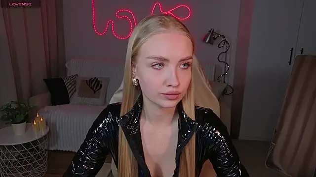 TessaGrays online show from February 23, 5:43 pm