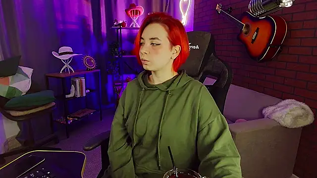 MarcelineChi online show from December 3, 5:26 am