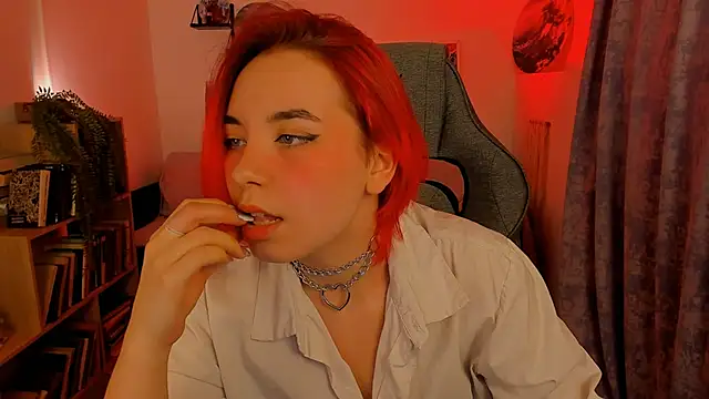 MarcelineChi online show from December 15, 11:47 am