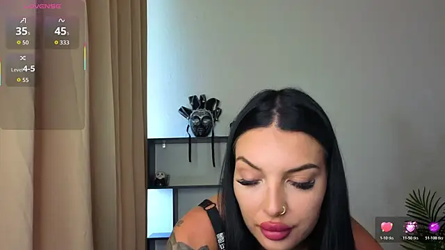 Snapshot of Raven_Ink chatting on October 21, 10:27 am Raven Ink online show from October 21, 10:27 am