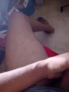 Snapshot of eroer20 chatting on October 16, 6:53 pm eroer20 online show from October 16, 6:53 pm