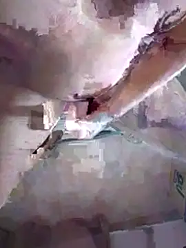 Snapshot of eroer20 chatting on October 26, 10:15 pm eroer20 online show from October 26, 10:15 pm