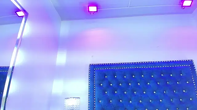 Gabriela milani online show from April 6, 7:15 pm