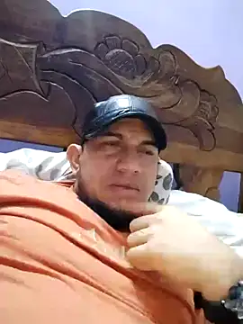 Snapshot of fayola20 chatting on October 16, 10:33 pm fayola20 online show from October 16, 10:33 pm