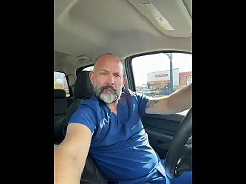 Snapshot of fuckadilf chatting on November 10, 4:39 pm fuckadilf online show from November 10, 4:39 pm