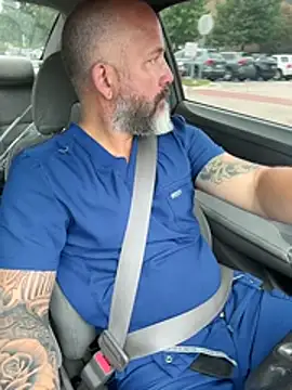 Snapshot of fuckadilf chatting on June 16, 4:31 pm fuckadilf online show from June 16, 4:31 pm