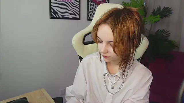 Staymonica online show from January 12, 2:22 pm