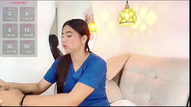 Snapshot of Samara_Smith04 chatting on October 22, 11:43 am Samara Smith04 online show from October 22, 11:43 am