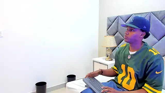 jax black online show from October 3, 12:13 pm