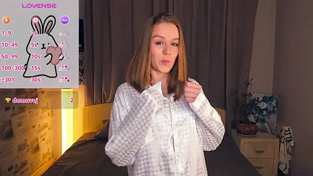 TienKnous online show from October 25, 7:08 pm