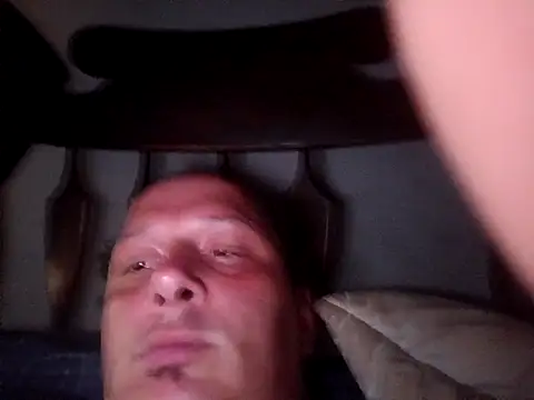 Snapshot of macKnd chatting on October 16, 6:31 pm macKnd online show from October 16, 6:31 pm