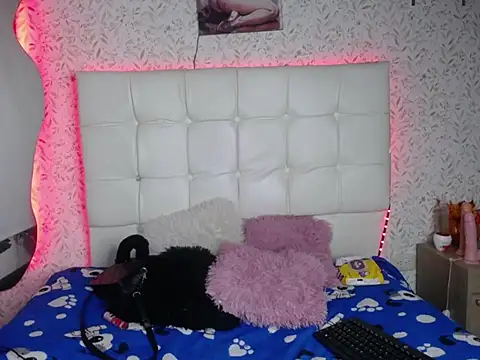 antia z online show from January 9, 8:54 pm