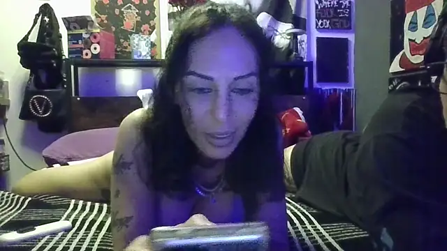 inkdhollow1 online show from December 23, 3:59 am