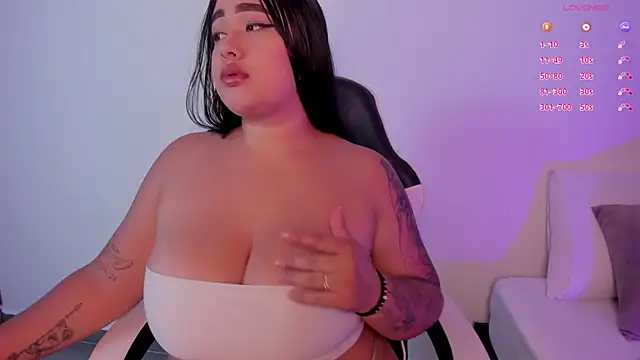 Snapshot of dalia_spinters chatting on November 21, 7:34 pm dalia spinters online show from November 21, 7:34 pm