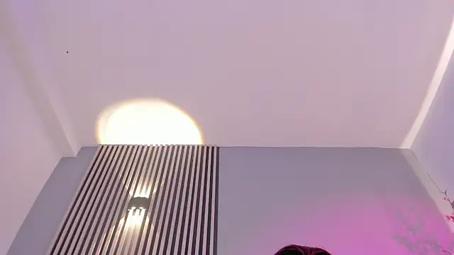 Xiomara Stwart online show from December 18, 3:56 am