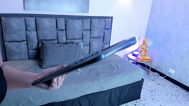 Xiomara Stwart online show from January 15, 1:21 am