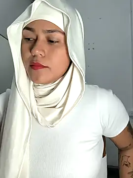 Nadia hasbun online show from October 2, 1:07 pm