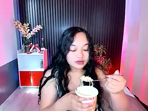 UrFavouriteCravings online show from November 12, 4:24 am