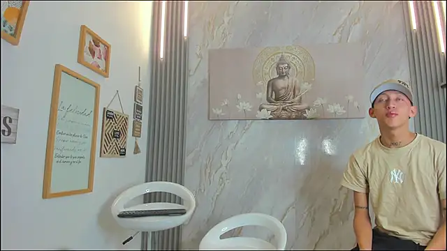 VERY HOT GUYS online show from January 14, 1:17 pm