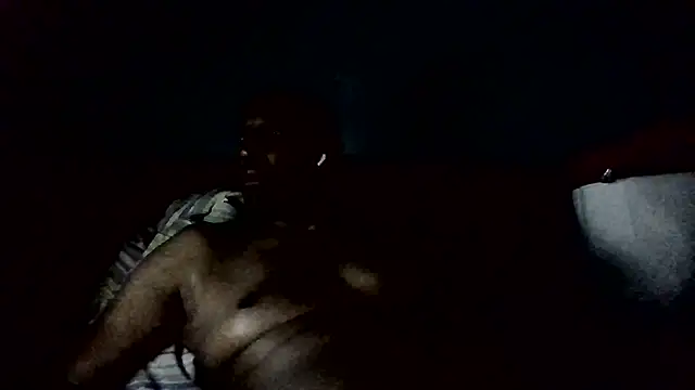 Snapshot of ImpeccableModel33 chatting on April 5, 4:20 am ImpeccableModel33 online show from April 5, 4:20 am