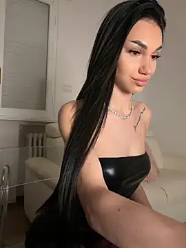 Snapshot of ilariea_girl chatting on April 21, 8:55 pm ilariea girl online show from April 21, 8:55 pm