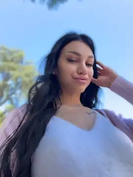 Snapshot of ilariea_girl chatting on May 22, 12:55 pm ilariea girl online show from May 22, 12:55 pm