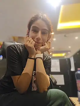 Snapshot of YuriXo chatting on June 2, 1:46 pm YuriXo online show from June 2, 1:46 pm