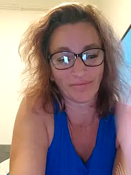 Fifi83Bell online show from October 11, 5:50 am