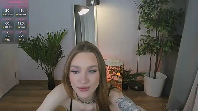 PollyMayer online show from November 5, 9:04 pm