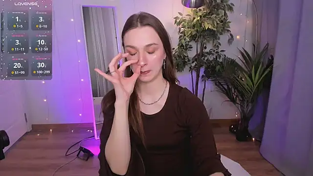 Snapshot of PollyMayer chatting on February 27, 8:53 pm PollyMayer online show from February 27, 8:53 pm