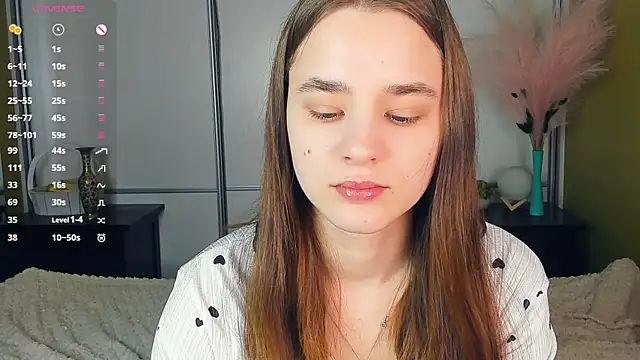 JinnyMcie online show from April 8, 8:03 am