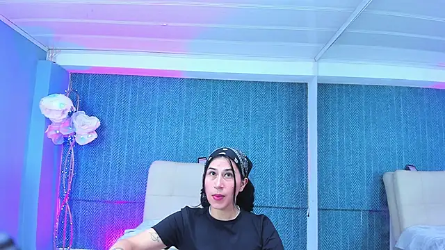 LeaMoreau22 online show from January 13, 2:28 am