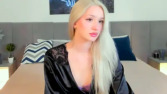 SugarWhisper online show from November 21, 5:00 pm