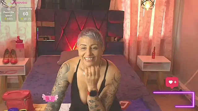 Charlotte  Gray online show from November 21, 12:48 pm