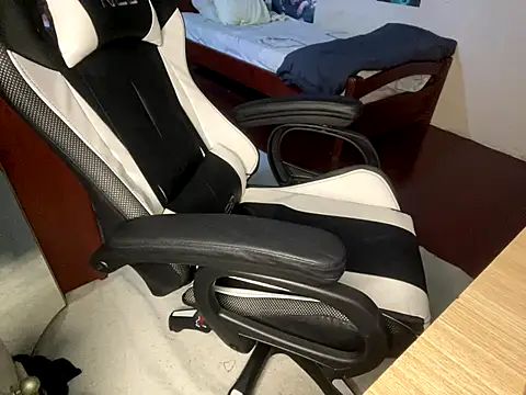 oppaboy online show from October 31, 3:18 am