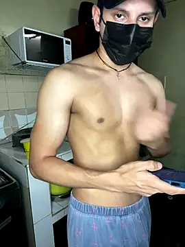 oppaboy online show from November 12, 1:44 pm