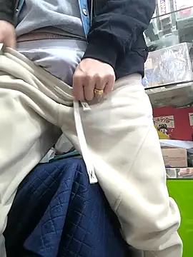 Snapshot of chougegg0214 chatting on October 27, 5:11 am chougegg0214 online show from October 27, 5:11 am