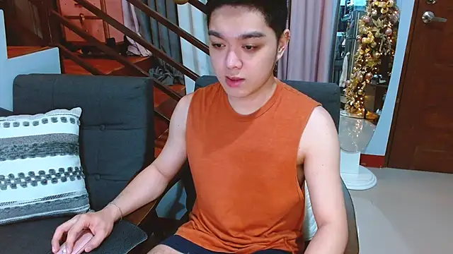 JayKarLo online show from November 3, 1:23 pm