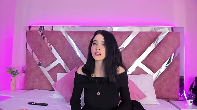 MeganR  online show from December 20, 7:10 pm