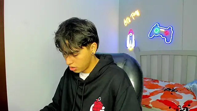 StiwenTwink online show from October 22, 2:17 pm