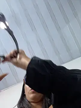 SaraMistick online show from April 1, 12:28 pm