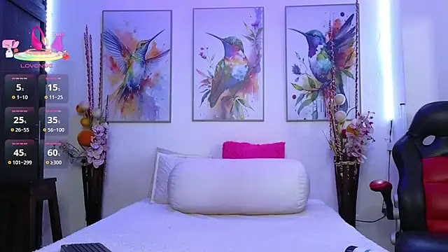 Snapshot of Moon_celeste chatting on February 20, 7:25 pm Moon celeste online show from February 20, 7:25 pm