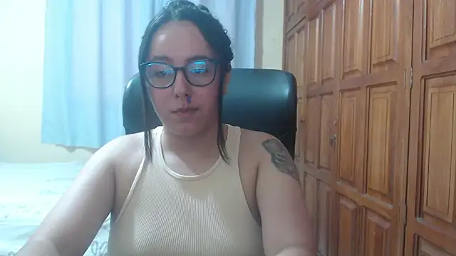 Venus cat  online show from January 12, 3:23 am