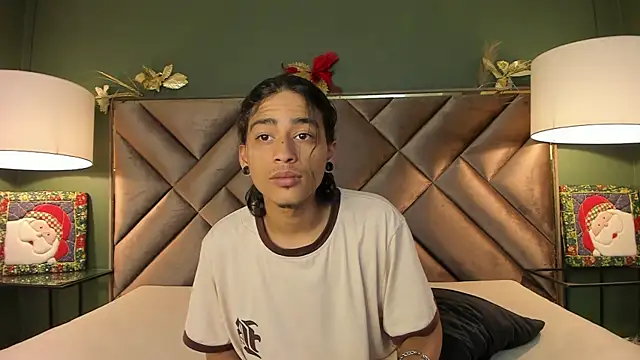 Dickie Dicking online show from December 4, 9:01 pm