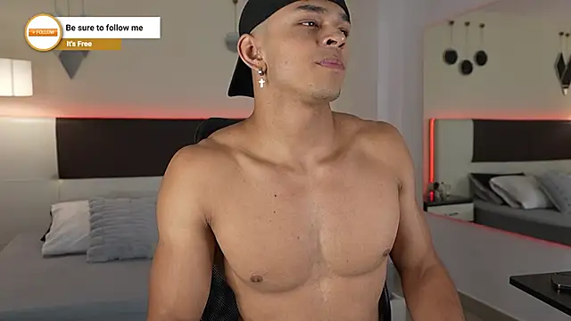 DanteeStone online show from October 1, 8:48 pm