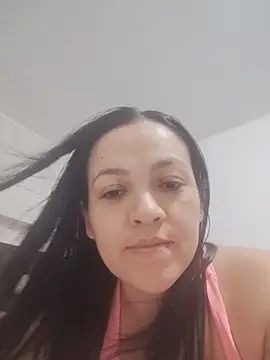 LindaSalo33 online show from May 27, 3:03 am