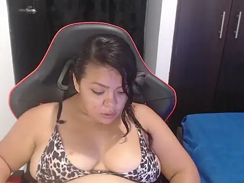 emily sexxx online show from October 13, 3:50 am