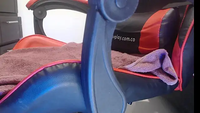 emily sexxx online show from November 22, 7:51 am