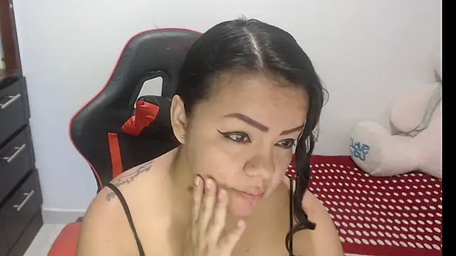 emily sexxx online show from March 18, 5:21 am