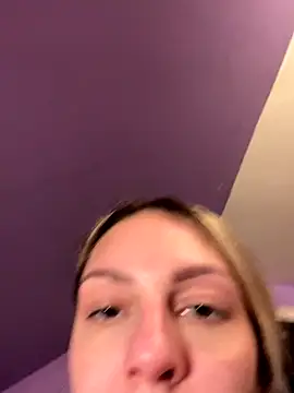 Snapshot of AmberLustXXX chatting on October 27, 2:04 am AmberLustXXX online show from October 27, 2:04 am